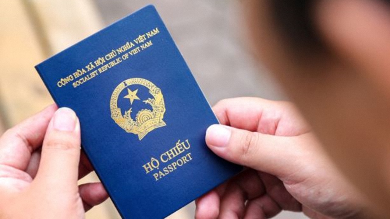 Những trường hợp được miễn phí làm hộ chiếu năm 2024: Ai cũng nên biết để tránh thiệt thòi - ảnh 1