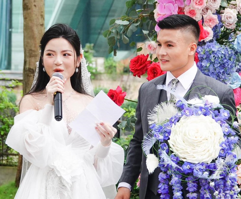 Bị chê hoa cưới quá sến, 2 giờ sáng Chu Thanh Huyền đăng đàn giải thích lý do liên quan đến con trai - ảnh 4