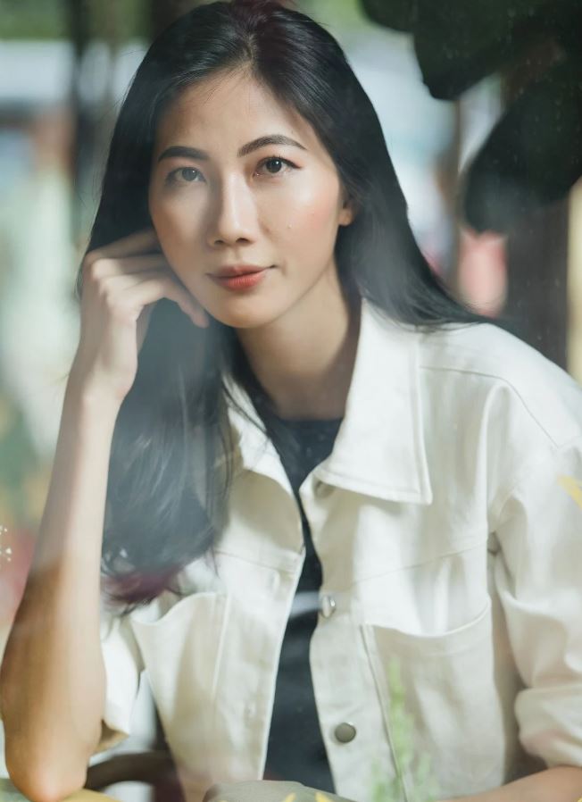 Nữ người mẫu đình đám của Vietnam's Next Top Model nay bán trà muối ớt ở vỉa hè, sức khỏe đáng lo ngại - ảnh 2