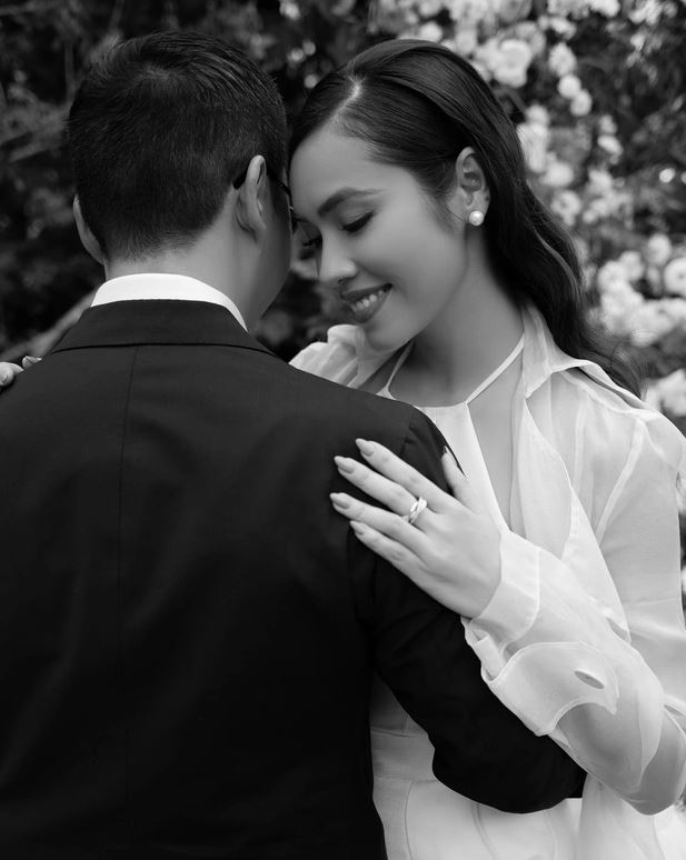 Sao nữ Việt đi nước ngoài sinh con cuối cùng cũng đã công khai diện mạo nhóc tì - ảnh 3