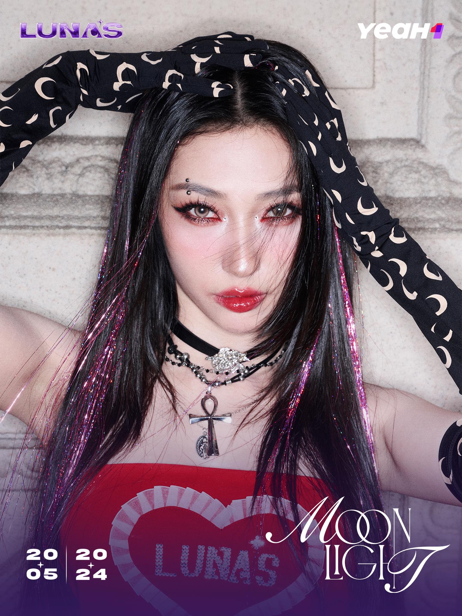 Tạo hình của Khổng Tú Quỳnh trong poster MV debut của LUNAS Moon Light