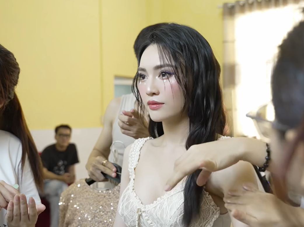Ninh Dương Lan Ngọc tiết lộ cùng Huyền Baby quay MV trong nhiệt độ nóng nhất Sài Gòn, không có máy lạnh - ảnh 4