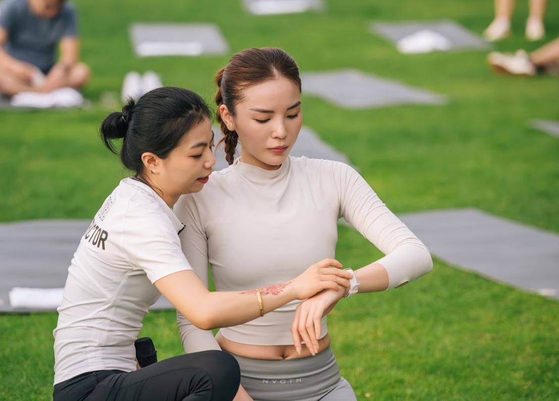 Anh Tài S.T Sơn Thạch, Thiên Minh cùng Hoa hậu Kỳ Duyên khoe lối sống healthy, netizen trầm trồ: 'Bảo sao đẹp mãi' - ảnh 4