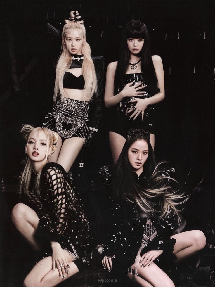 BLACKPINK sẽ chính thức comeback sau thời gian tập trung cho hoạt động solo.