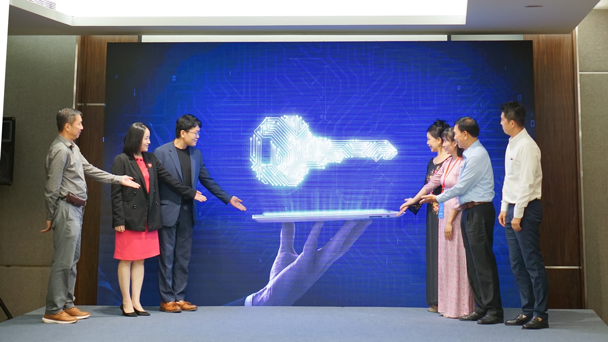 ceo-today-square-du-lich-viet-han (1)