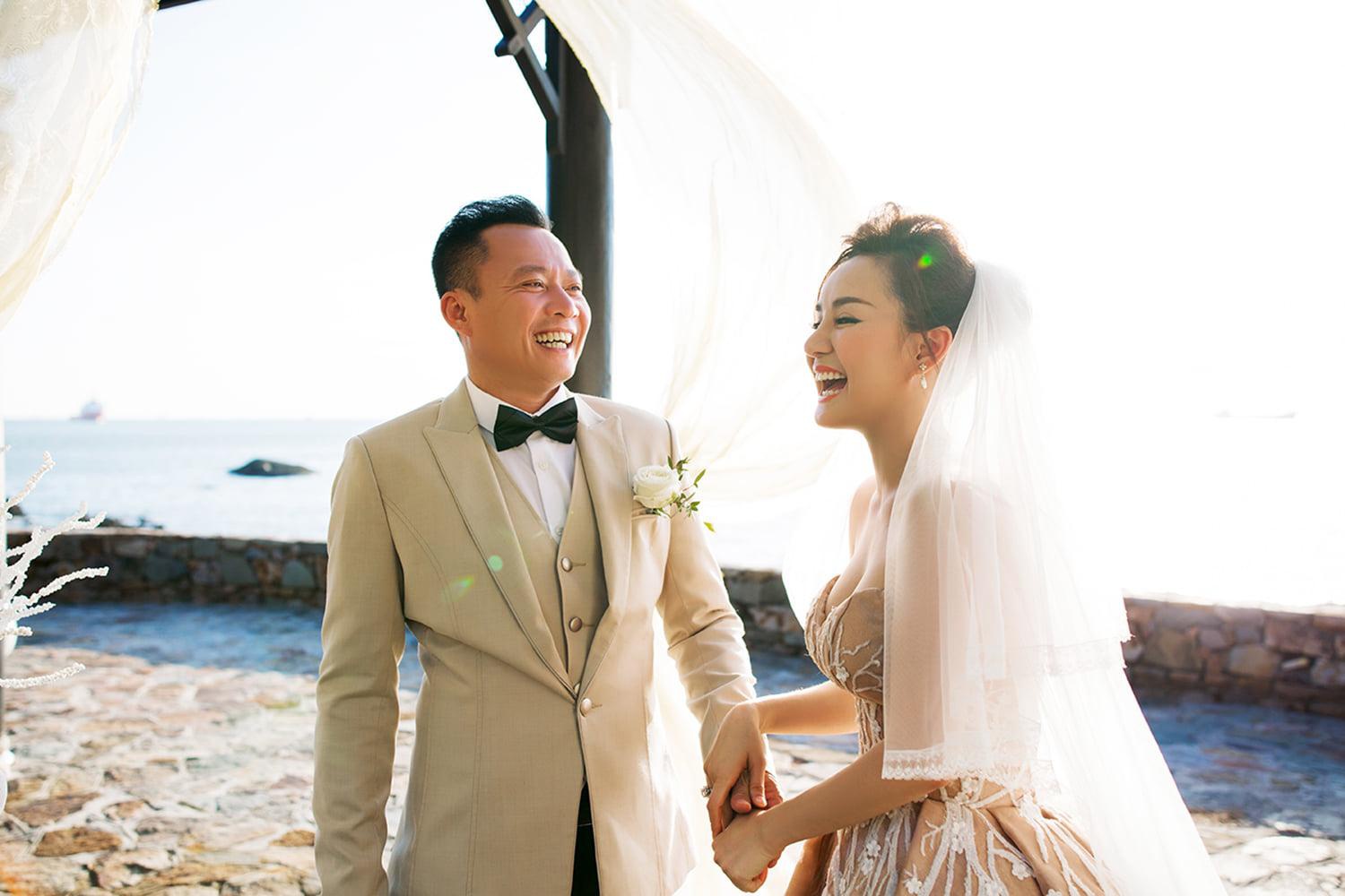 Vy Oanh lên tiếng đính chính "ồn ào" quyên góp 50 bánh bông lan, khoe biệt thự bề thế khẳng định mình không nói dối