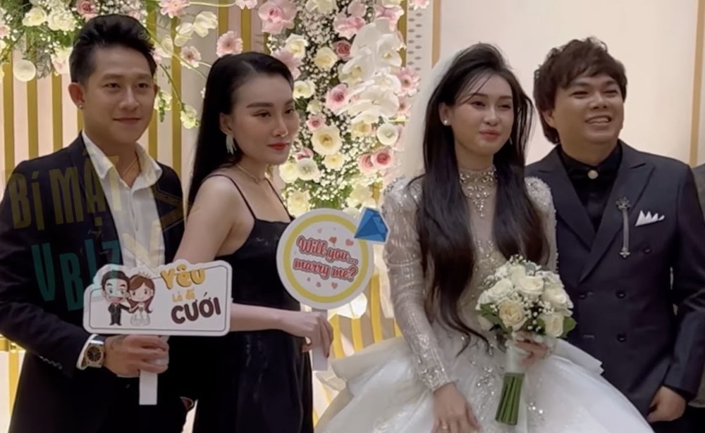 Vừa 'rạn nứt' với vợ cũ, Hồ Gia Hùng (HKT) đã thông báo kết hôn với bạn gái mới: “Năm sau đám cưới tiếp nha!” - ảnh 8