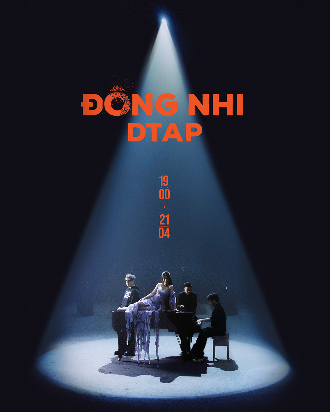 Tối ngày 16/4, Đông Nhi lại có màn “nhá hàng” MV mới