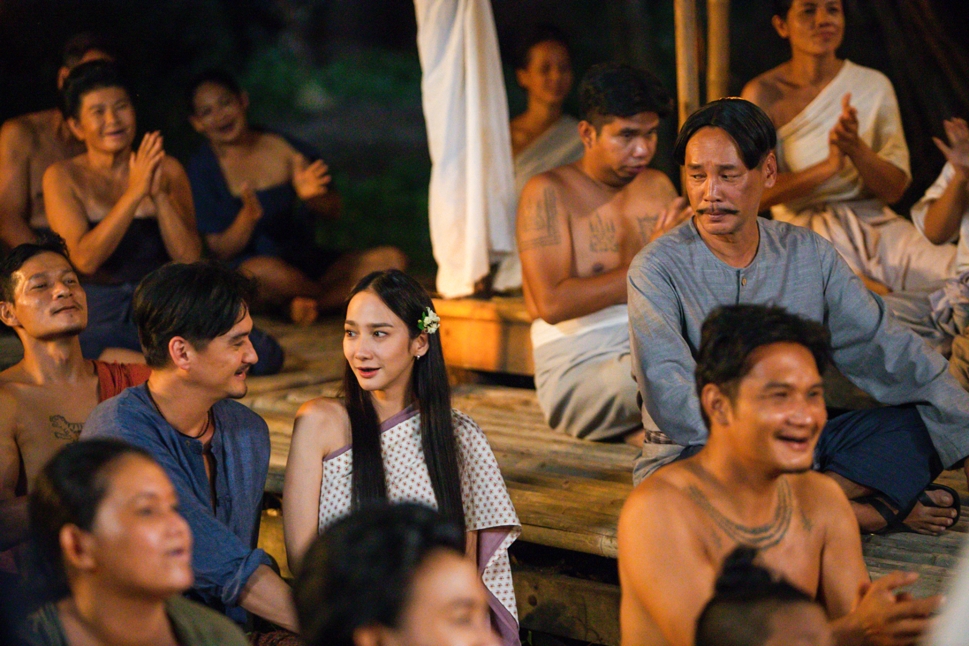 'Tình người duyên ma: Ngoại truyện' đứng top 2 phòng vé Thái chính thức ra rạp tại Việt Nam - ảnh 3
