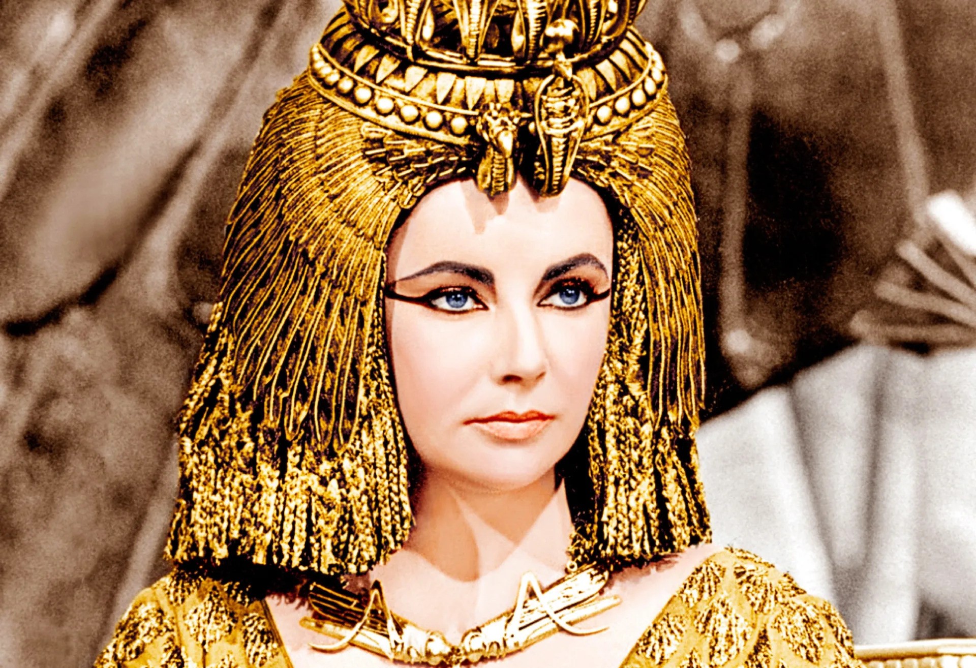 Elizabeth Taylor trong vai Nữ hoàng Cleopatra. Ảnh: Everett Collection.