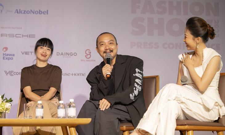 ELLE Fashion Show 2023: Giao thoa giữa thời trang và kiến trúc được tổ chức tại Dinh Độc Lập - ảnh 1