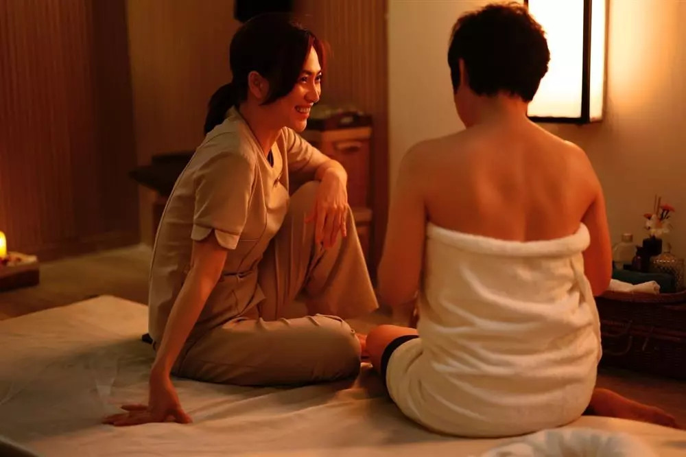 Cảnh nóng cuồng nhiệt trong phim Tết 50 tỷ đồng của Trấn Thành: Sẽ giới hạn độ tuổi 16+? - ảnh 1