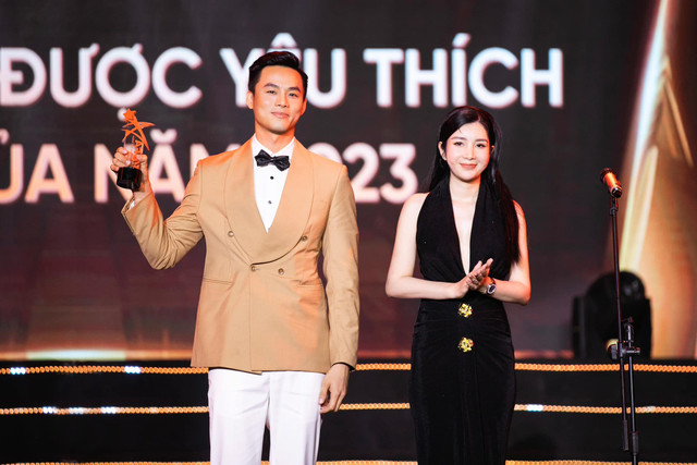 Vũ Linh nhận giải thưởng Người mẫu được yêu thích nhất năm - ảnh 1