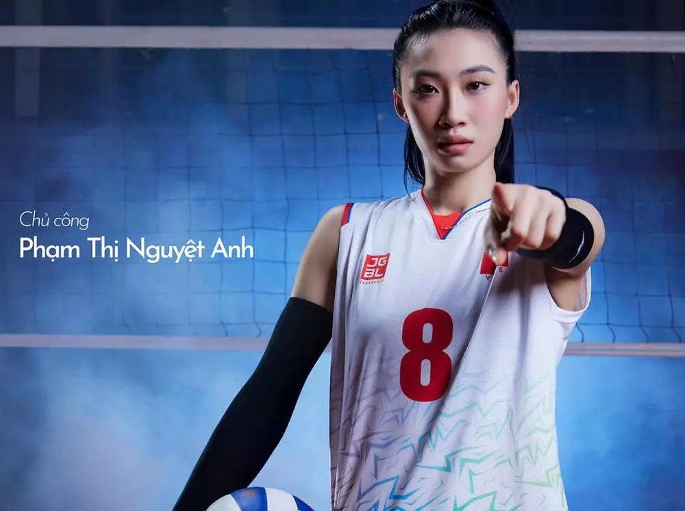 Chủ công tuyển bóng chuyền nữ Việt Nam gây sốt khi diện áo dài, nhan sắc được khuyên thi Hoa hậu - ảnh 1