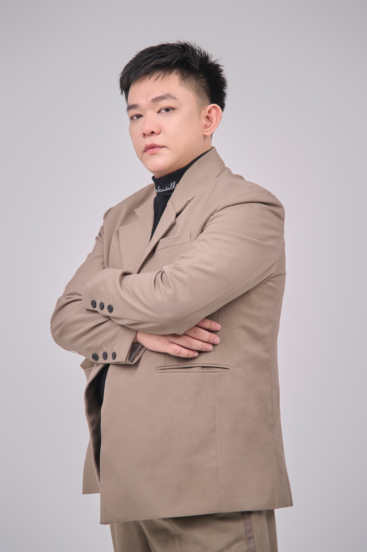 Hit maker Đông Thiên Đức lần đầu khoe giọng trong sản phẩm song ca cùng con trai nuôi danh ca Ngọc Sơn - ảnh 3