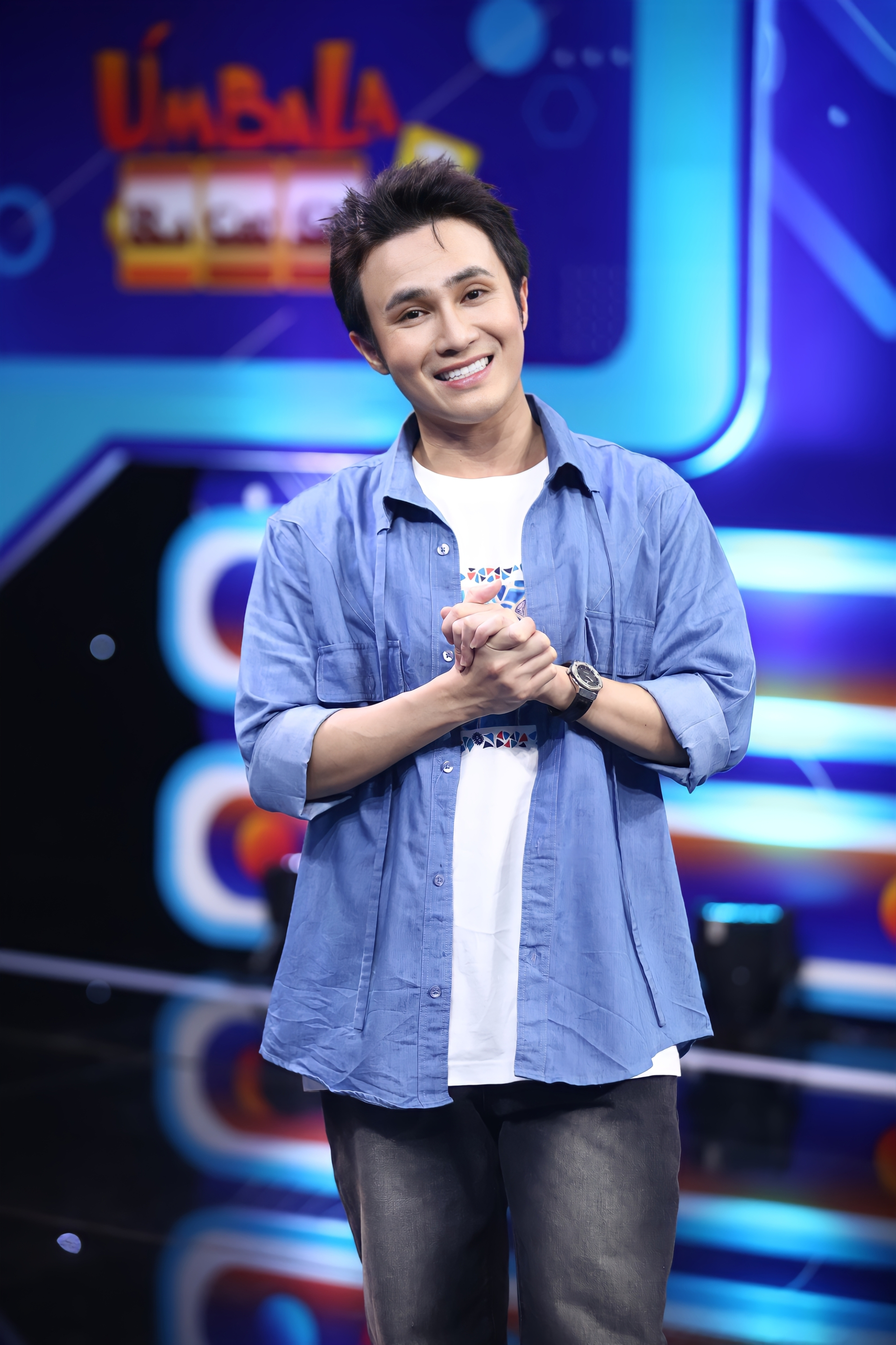 ‘Đạo diễn triệu view’ Huỳnh Lập cầm trịch gameshow kiến thức Úm ba la ra chữ gì? mùa 5 - ảnh 3