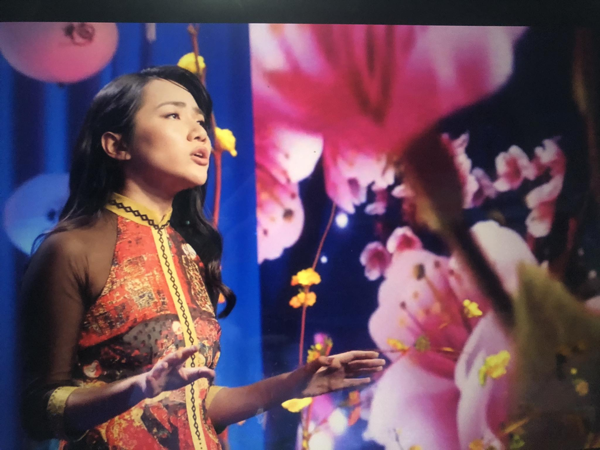 Ca sĩ Mỹ Gen Z gốc Việt Tina Châu Lê lần đầu viết nhạc Việt - ảnh 2