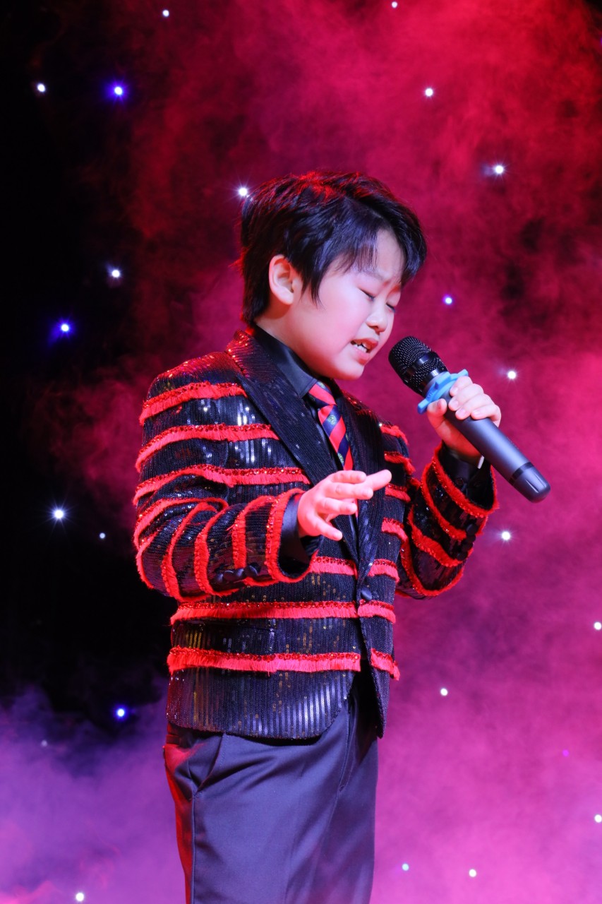 12 năm sau siêu hit Gangnam Style, cậu bé gốc Việt trong MV giờ ra sao? - ảnh 3