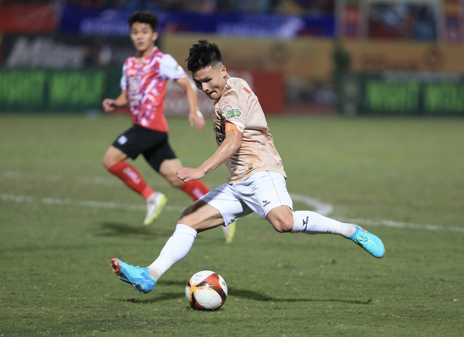 Tuyển Việt Nam tái đấu Indonesia: Quang Hải trở thành 'quân bài tẩy', khiêng chắn trước 10 cầu thủ nhập tịch từ châu Âu - ảnh 1