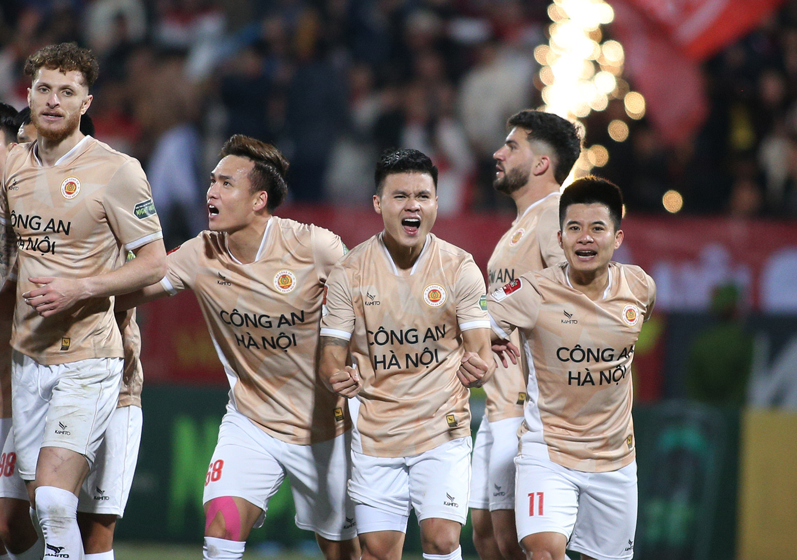 Tuyển Việt Nam tái đấu Indonesia: Quang Hải trở thành 'quân bài tẩy', khiêng chắn trước 10 cầu thủ nhập tịch từ châu Âu - ảnh 2