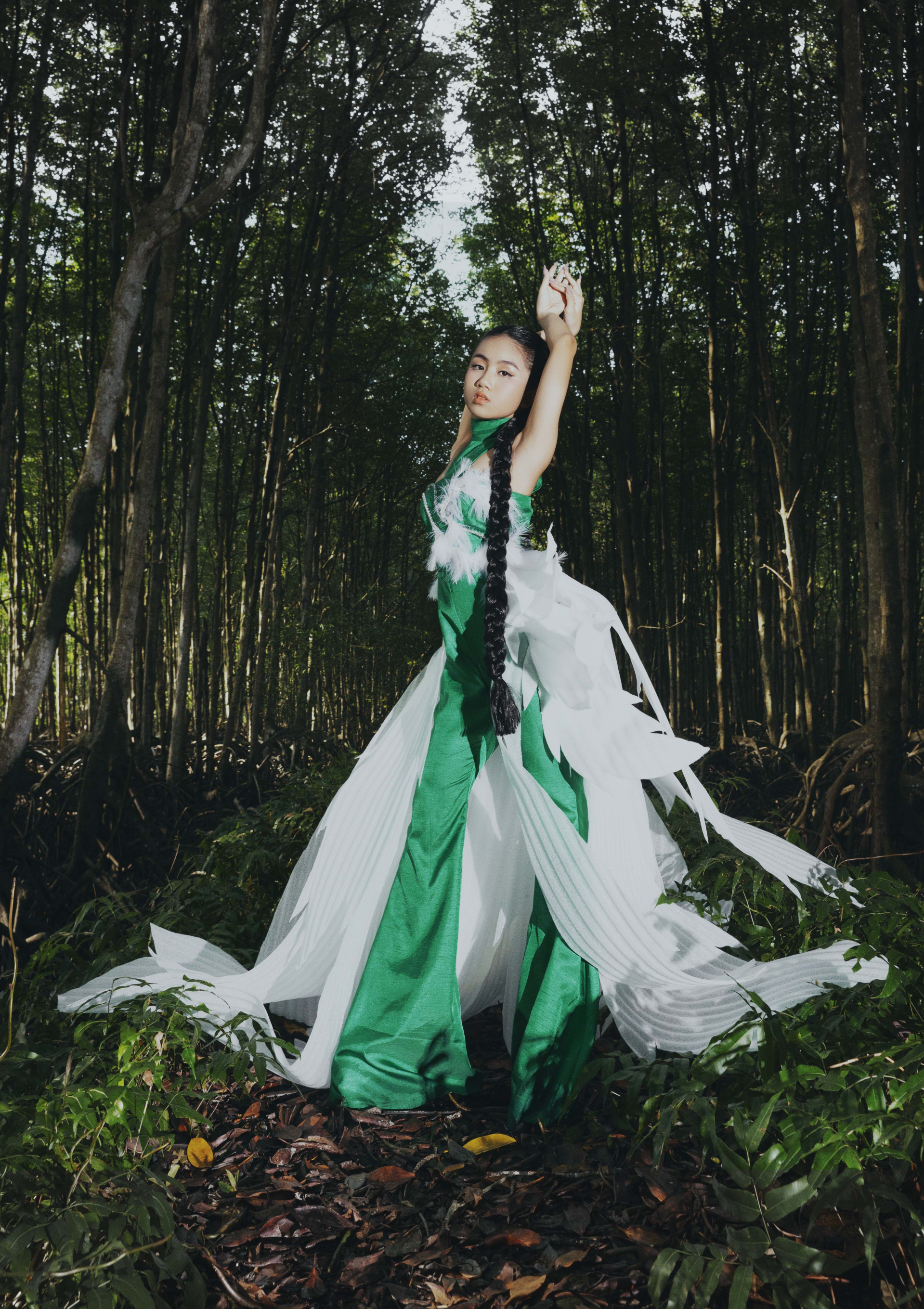 Bộ ảnh thời trang với thông điệp bảo vệ rừng ngập mặn của mẫu nhí Alice Nguyễn - ảnh 2