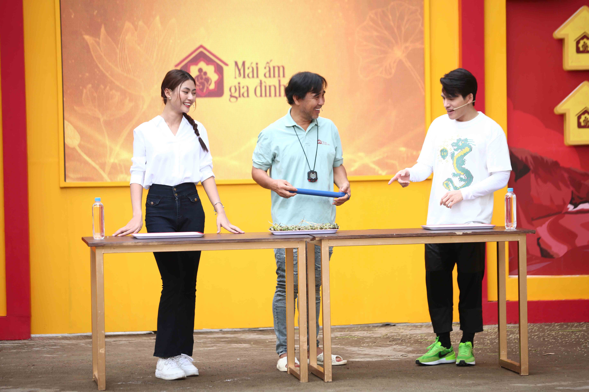 Ca sĩ Quốc Thiên và hoa hậu Bùi Xuân Hạnh góp sức mang về giải thưởng 105 triệu cho trẻ em mồ côi - ảnh 2