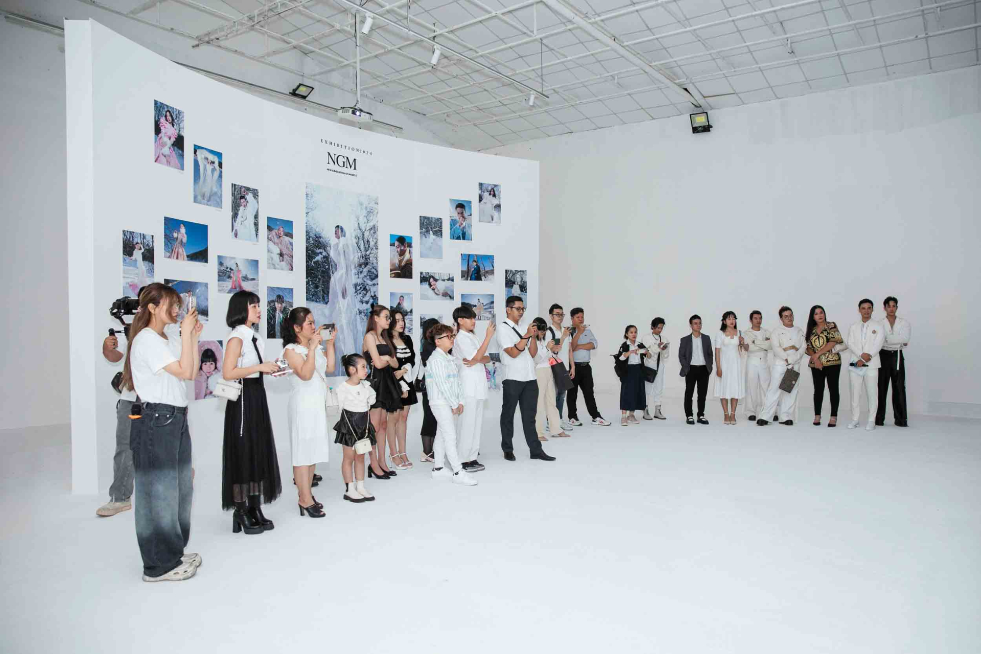 Triển lãm ảnh thời trang The New Generation Of Models: Dấu ấn thời trang của người Việt tại Hàn Quốc - ảnh 4