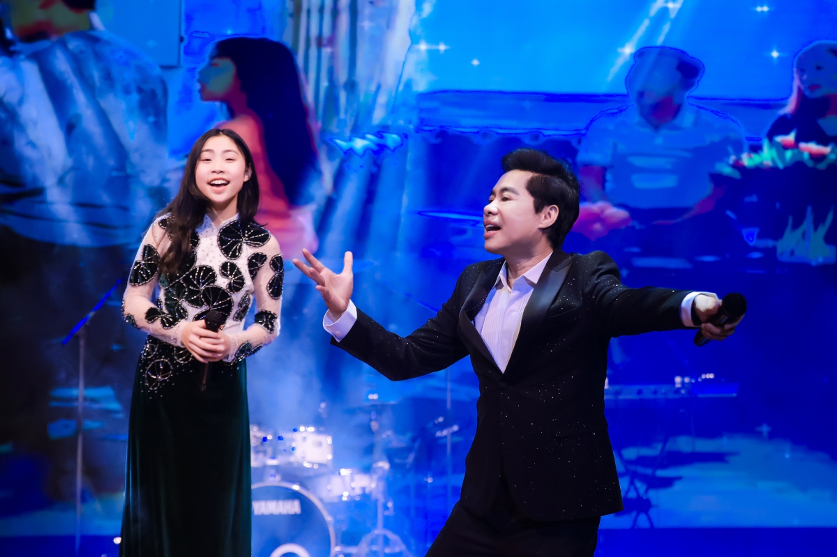 Liveshow Ngọc Sơn - Ngọc Thảo tại Đức kéo dài suốt 6 tiếng đồng hồ  - ảnh 5