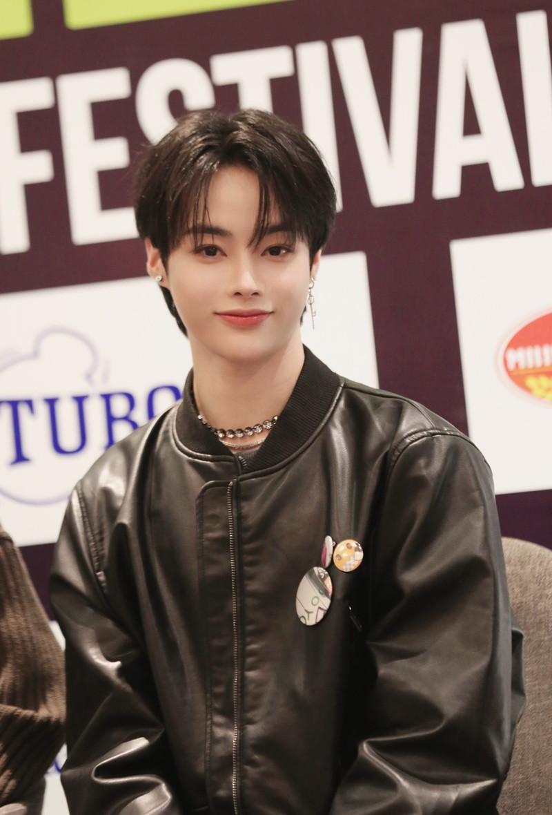 TEMPEST livestream phản hồi thắc mắc của fan về concert diễn ra tại Việt Nam - ảnh 3