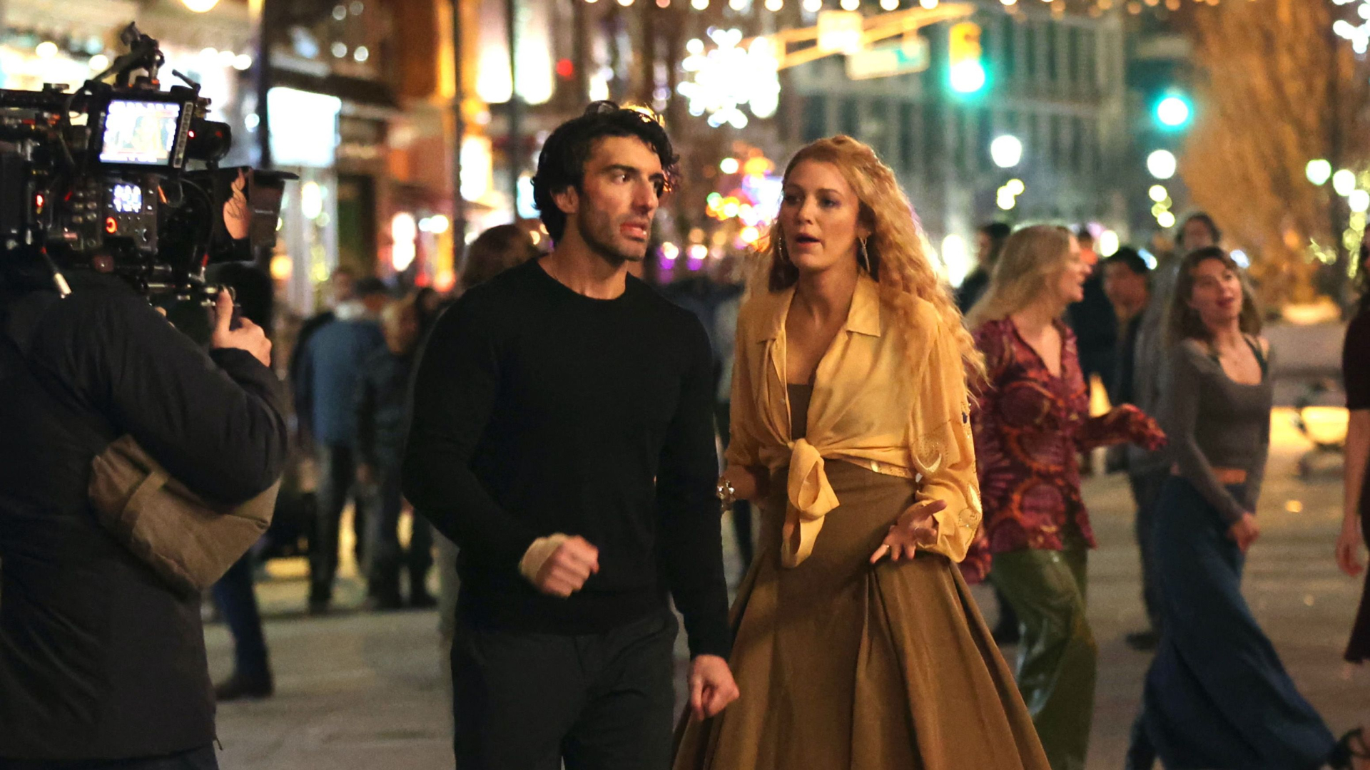Màn tái xuất đáng mong chờ của mỹ nhân Blake Lively trong bộ phim lãng mạn mới - ảnh 2