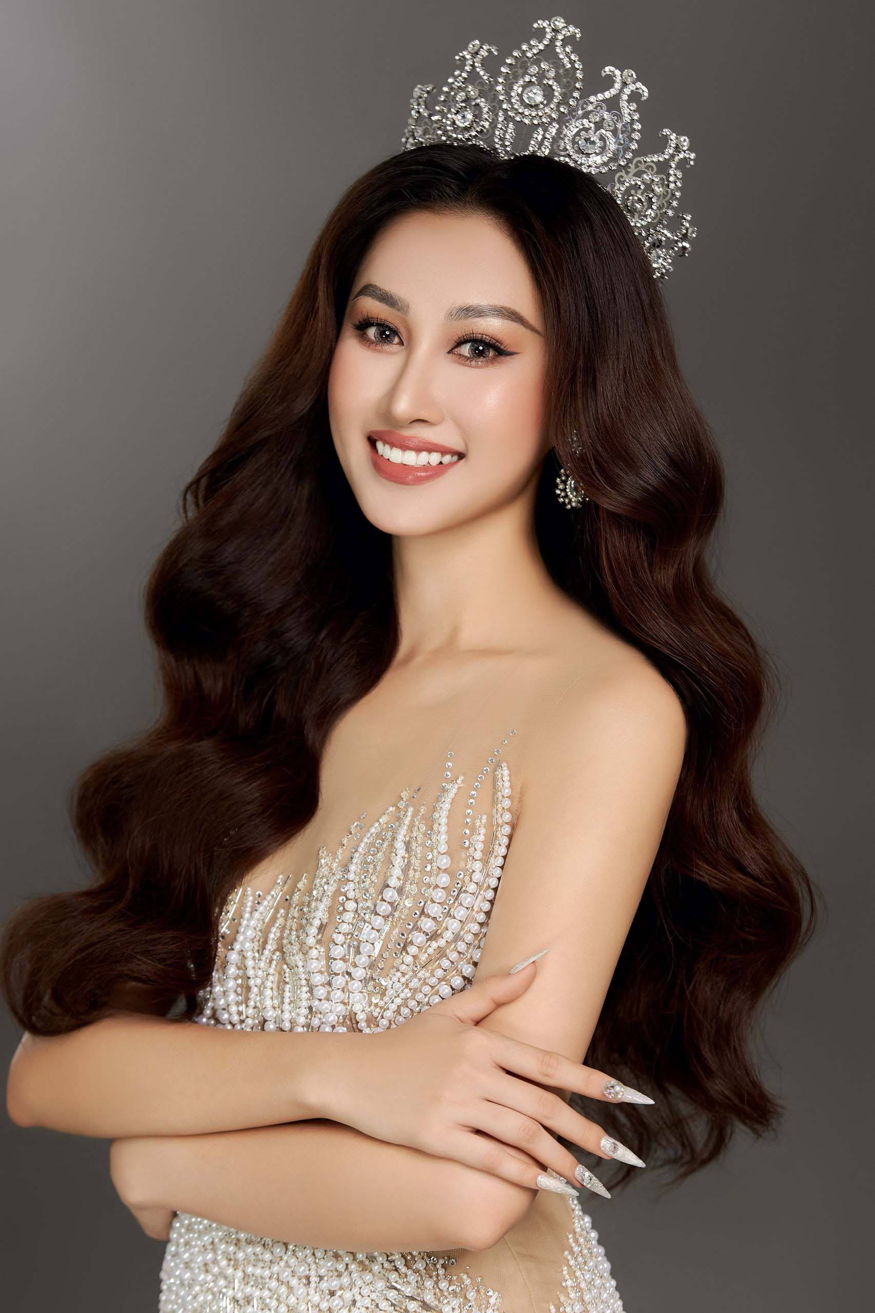 Hải Yến cùng Miss Global Vietnam 2022 Đoàn Hồng Trang kết hợp trên sàn diễn Vietnam Future Fashion Show - ảnh 2