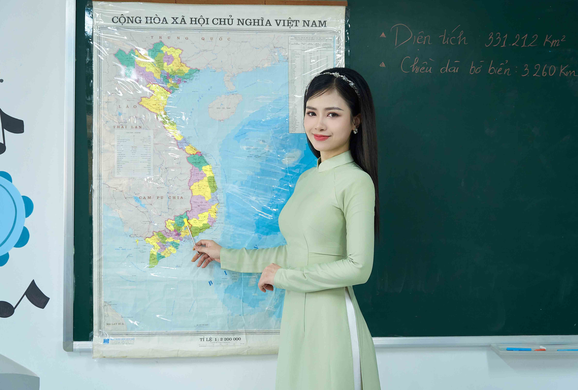 Dương Hoàng Yến - Khắc Việt lan toả tình yêu nước thời hiện đại qua MV mới - ảnh 4