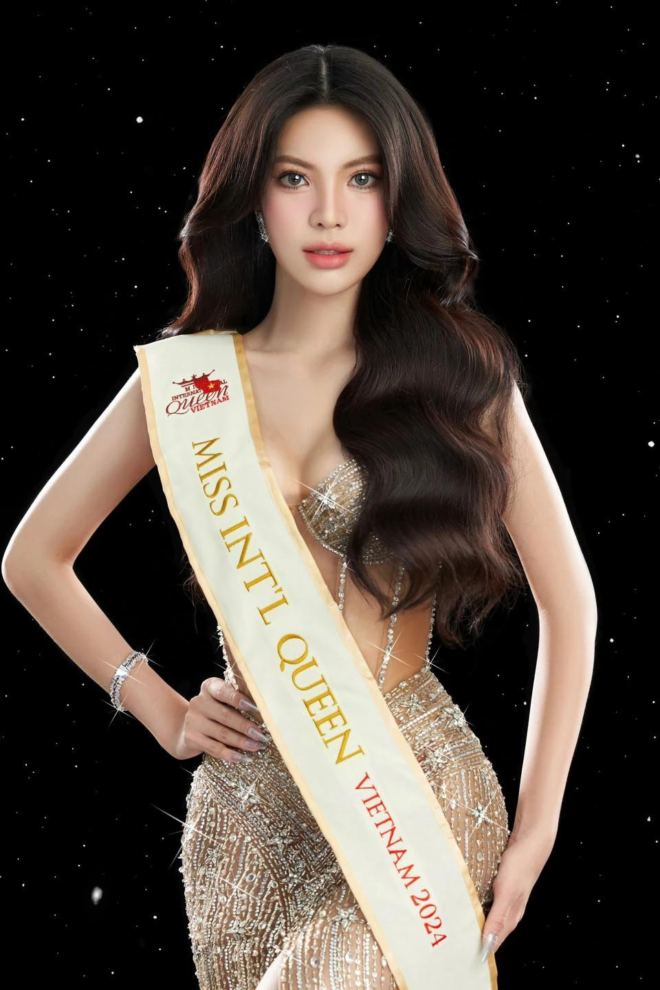 Nguyễn Tường San chính thức là đại diện tiếp theo tham gia Miss International Queen 2024 - ảnh 6