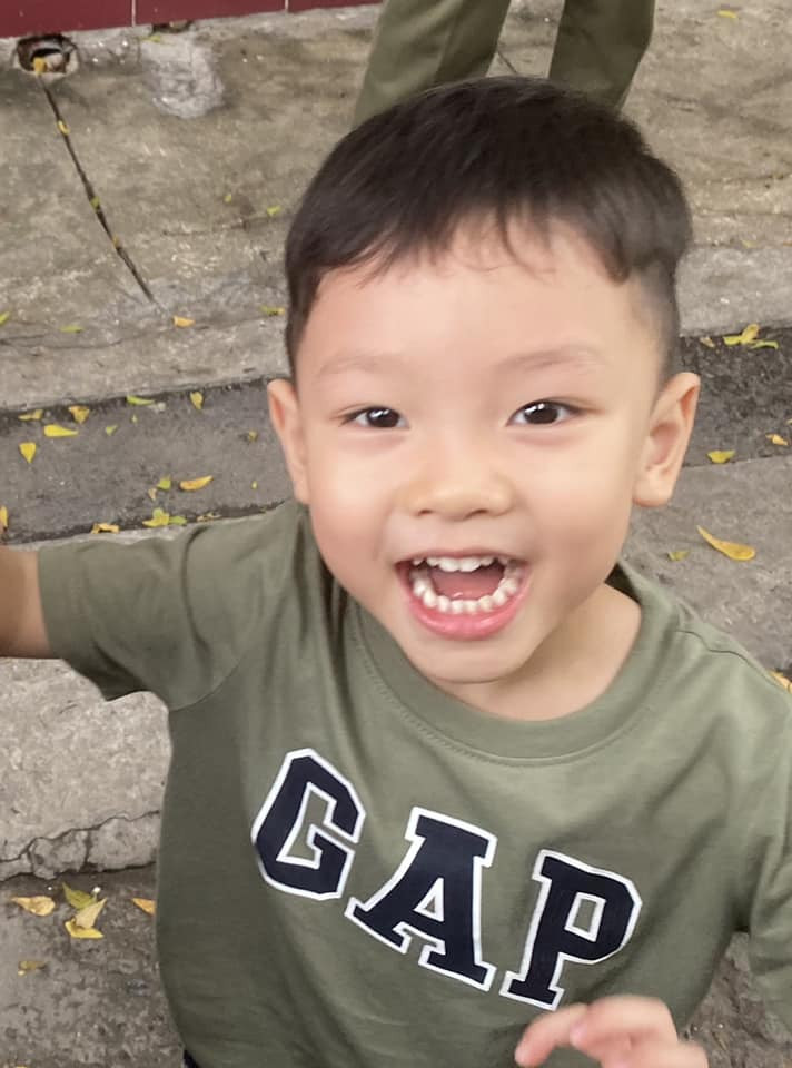 Phan Đinh Tùng bỗng đầy tóc, phản ứng của con trai mới 'dở khóc dở cười' - ảnh 5
