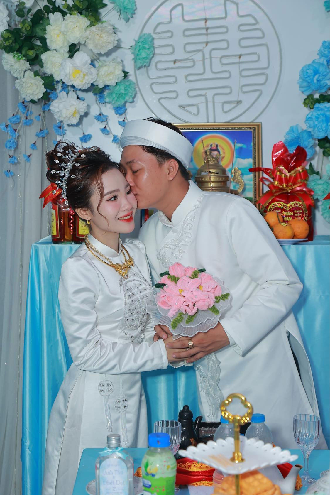 Cô dâu miền Tây bị ong đốt trước giờ rước dâu, có ngay bộ ảnh cưới để đời - ảnh 5