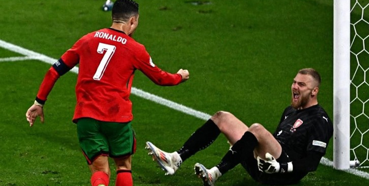 Ronaldo bị chỉ trích diễn trò lố khi ăn mừng chế nhạo thủ môn CH Séc - ảnh 2