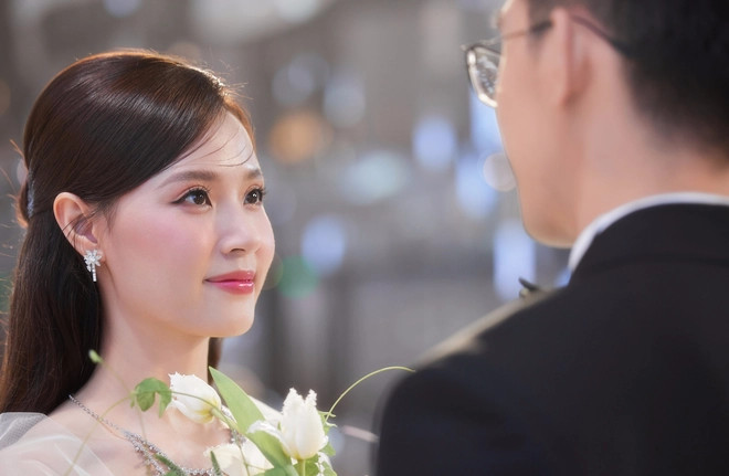 Dàn sao Việt đổ bộ đám cưới hào môn Midu, cô dâu rạng rỡ sánh đôi cùng chú rể - ảnh 4