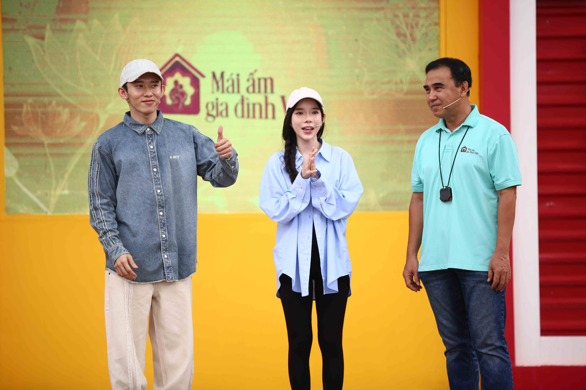 MC Quyền Linh, ca sĩ Kay Trần và ca sĩ LyLy xúc động khi chứng kiến hoàn cảnh của các em nhỏ mồ côi - ảnh 8
