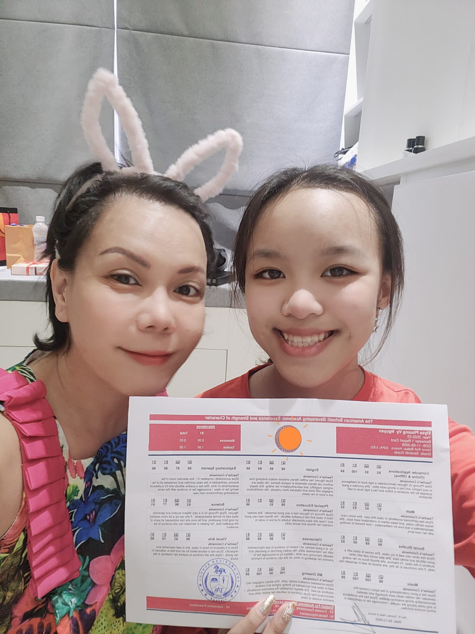 Việt Hương tự hào với điểm số của con gái tại trường quốc tế đắt đỏ - ảnh 5