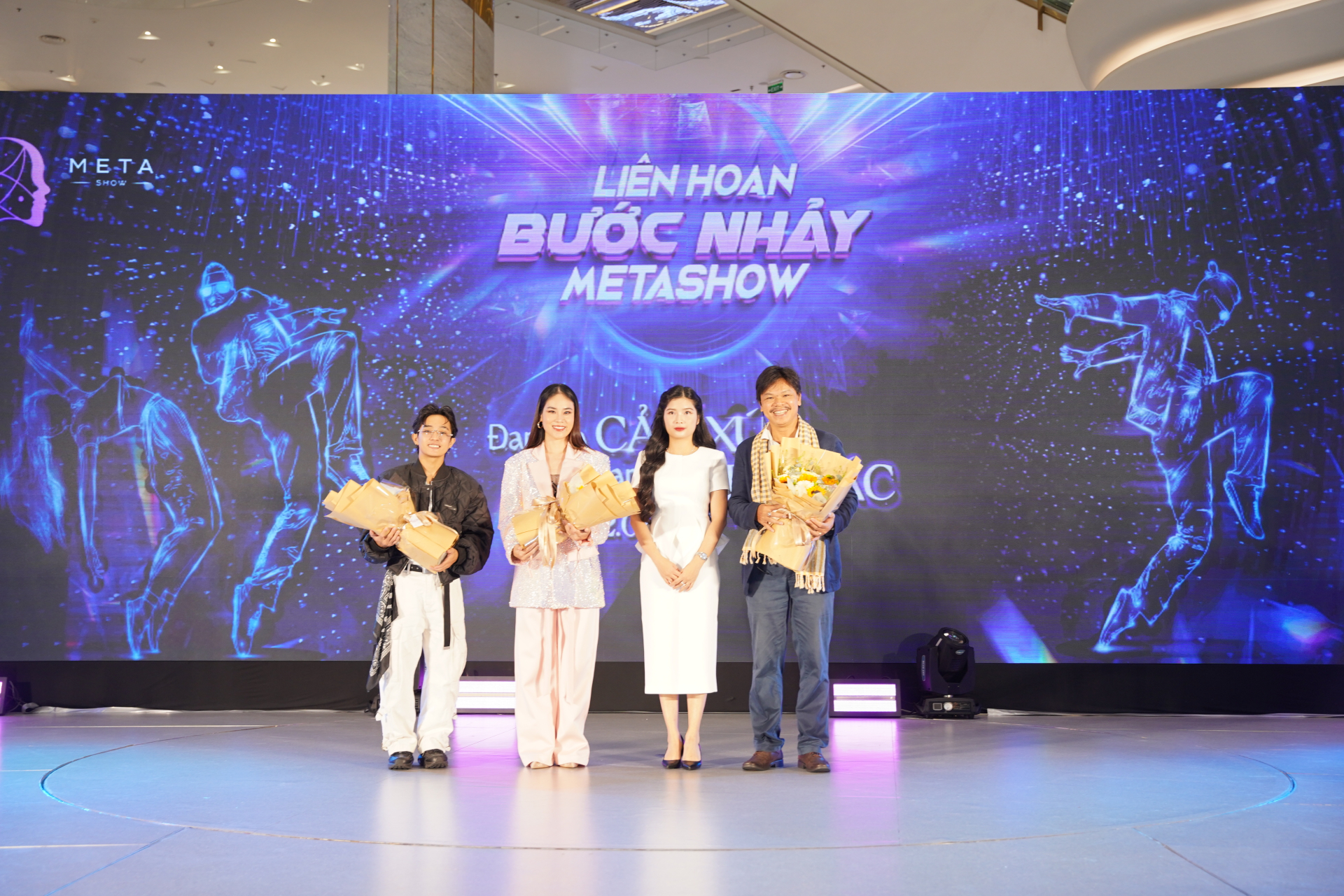 Đạo diễn Hoàng Duẩn hết mình với sân chơi Metashow 2024 - ảnh 1
