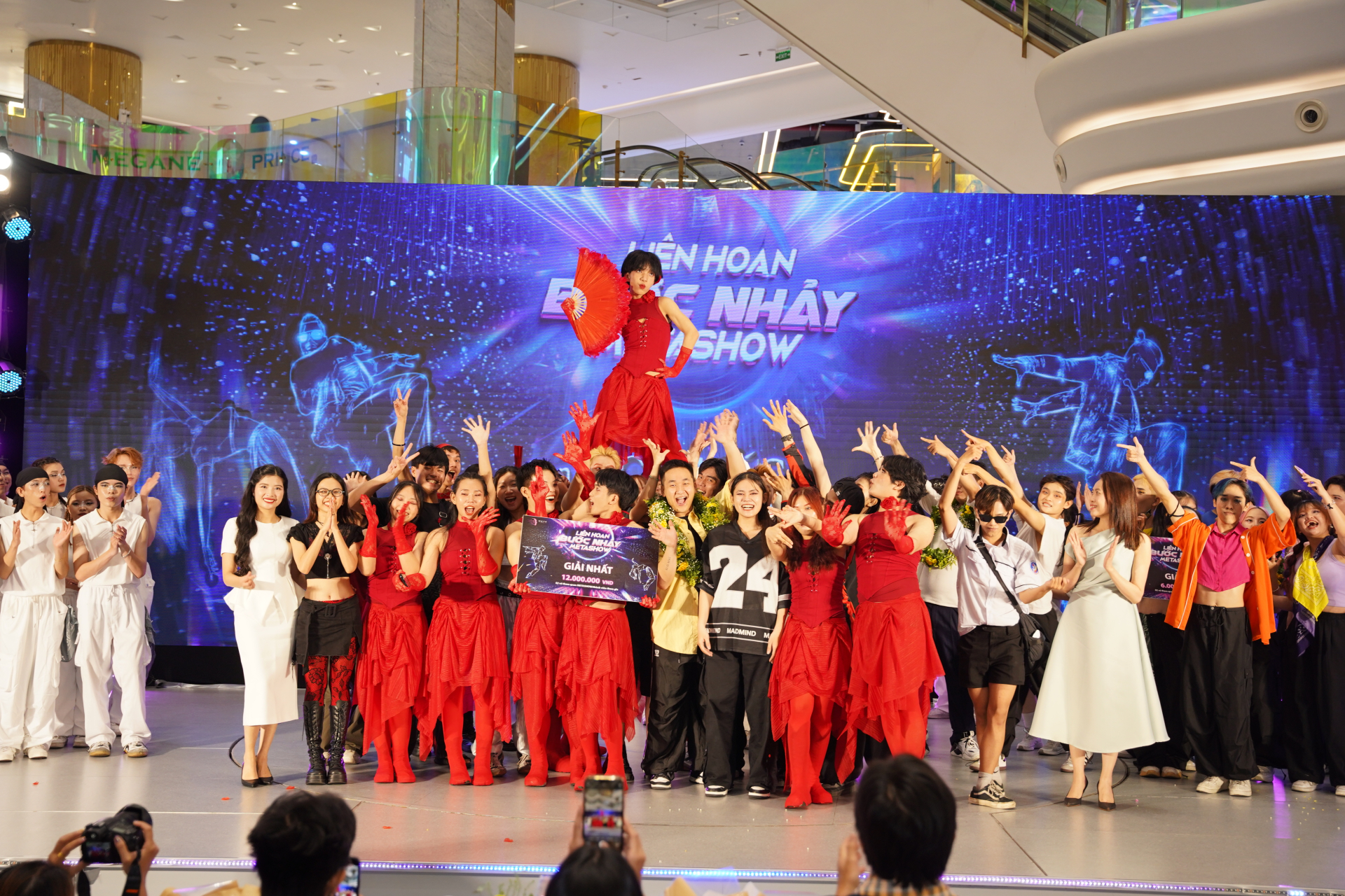 Đạo diễn Hoàng Duẩn hết mình với sân chơi Metashow 2024 - ảnh 4