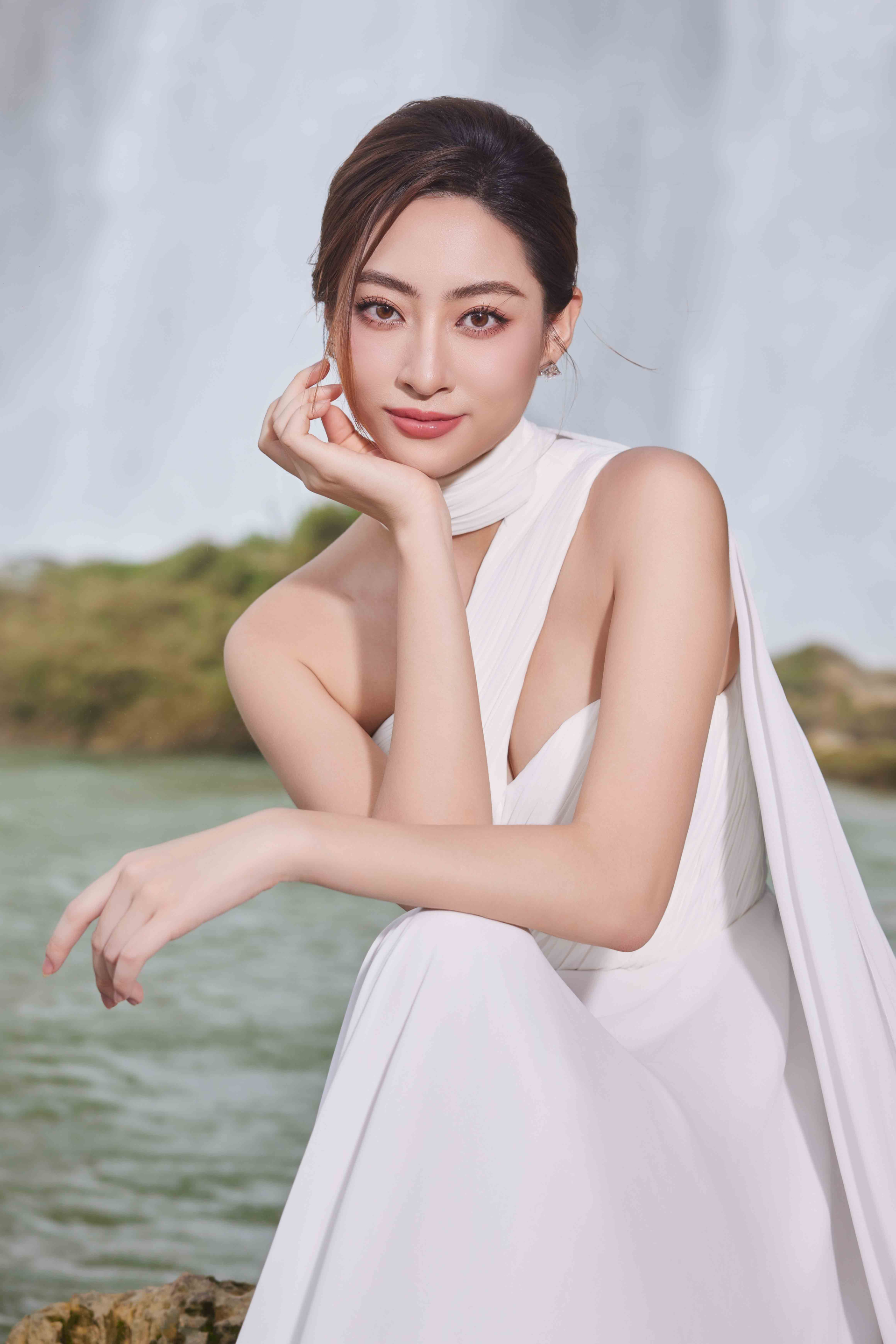 Lương Thùy Linh miệt mài quảng bá du lịch quê nhà trong kỷ niệm 5 năm đăng quang - ảnh 2