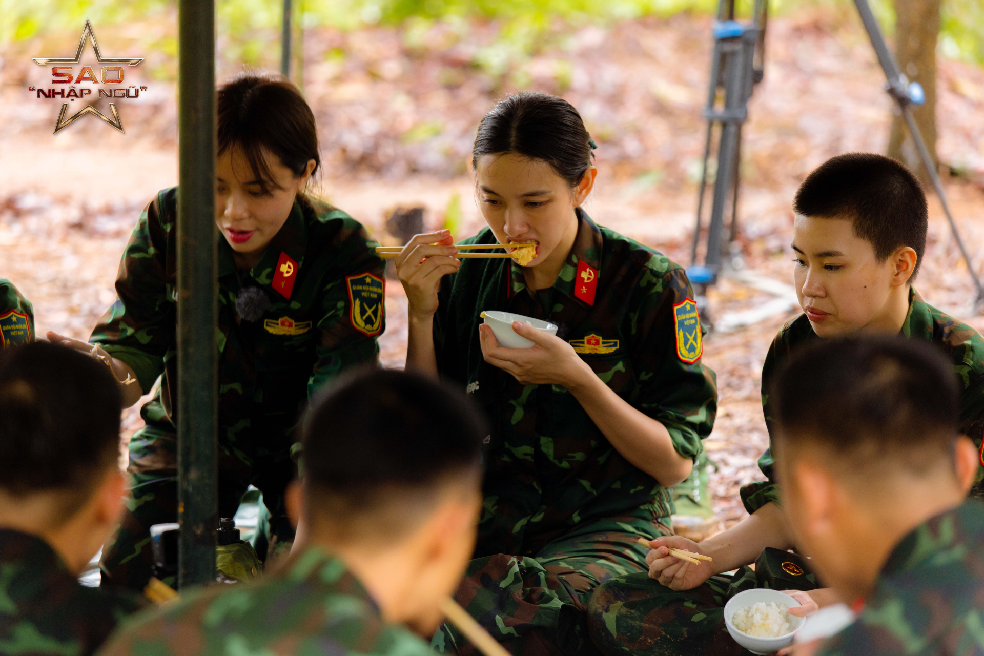 8 “chị đẹp” Sao nhập ngũ bối rối vì quả “lạ”, Pháo thẳng thắn phê bình MisThy - ảnh 4