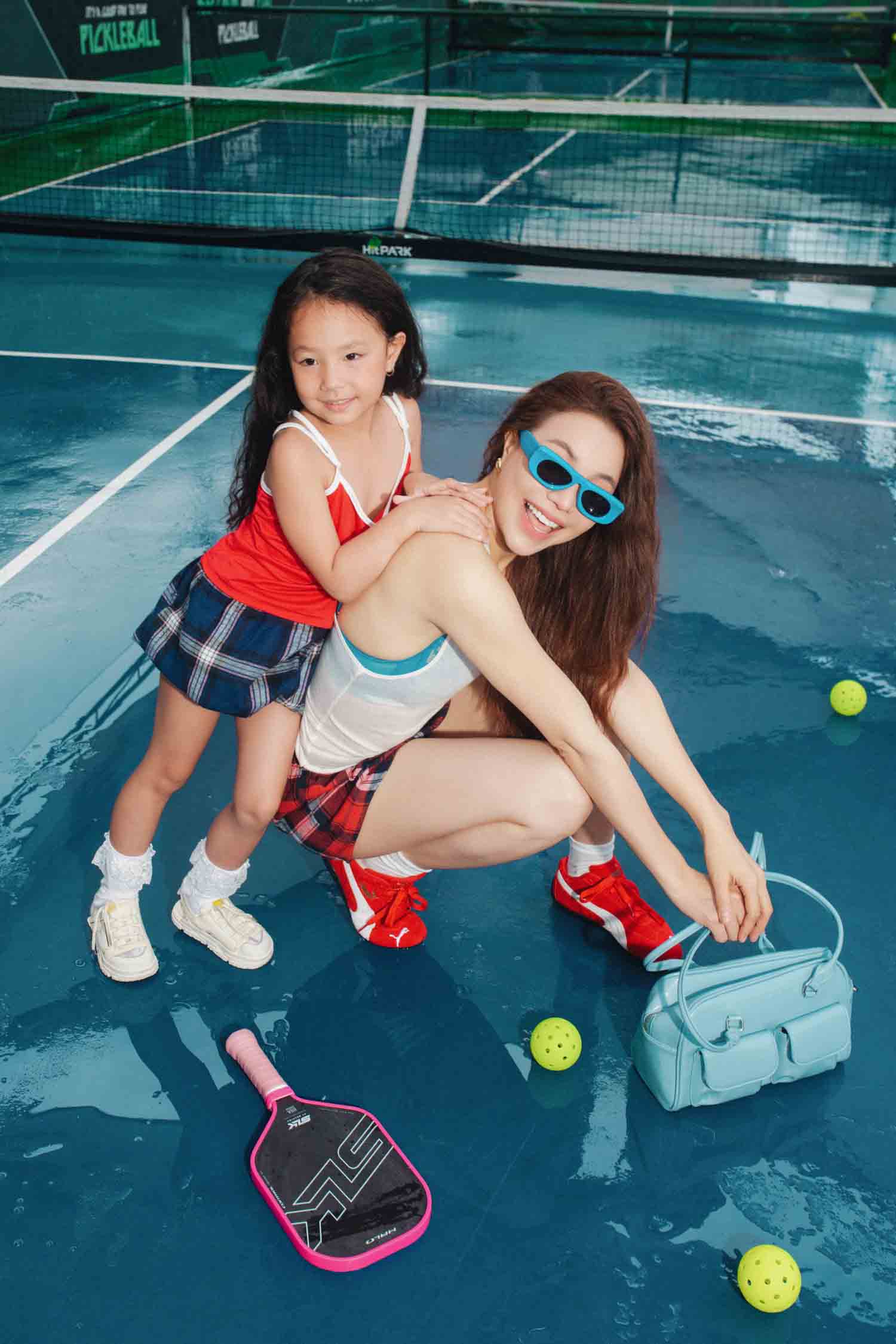 Thời trang pickleball khoẻ khoắn của mẹ con Trà Ngọc Hằng - ảnh 5