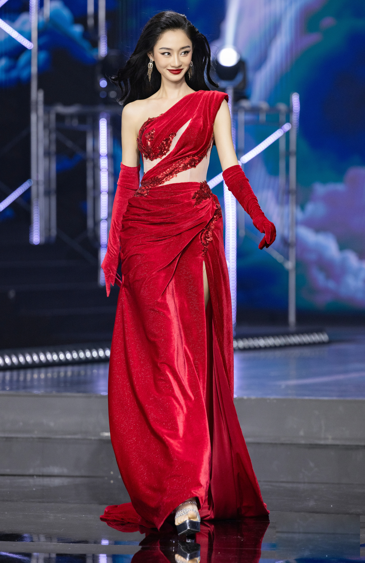 MLee thắng trình diễn đầm dạ hội tại Miss Universe Vietnam - ảnh 5