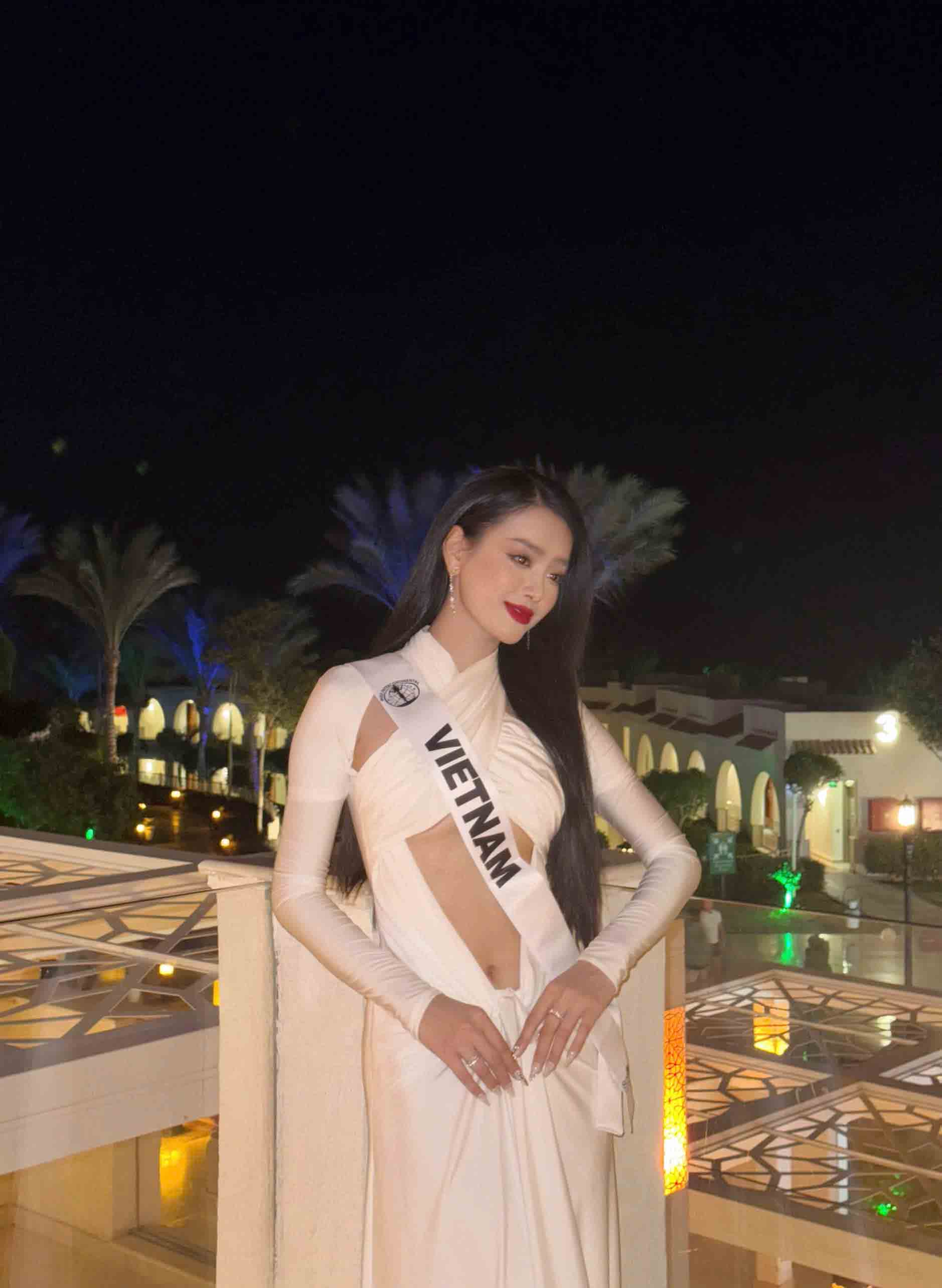 Á hậu Bùi Khánh Linh chính thức nhận sash đại diện cho Việt Nam tại Miss Intercontinental 2024 - ảnh 4