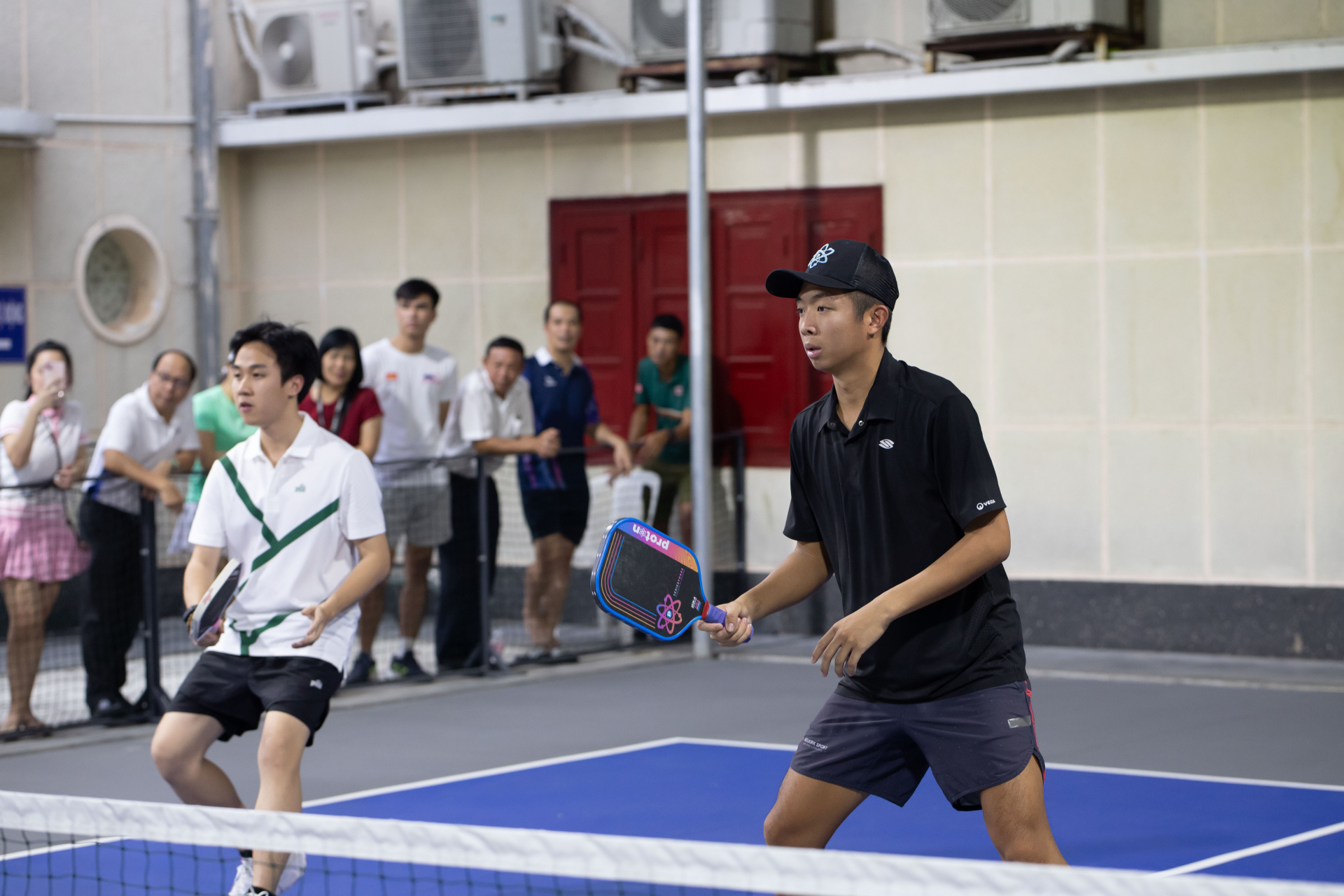 Á hậu Hồng Hạnh đánh pickleball cùng thần đồng Quang Dương - ảnh 2