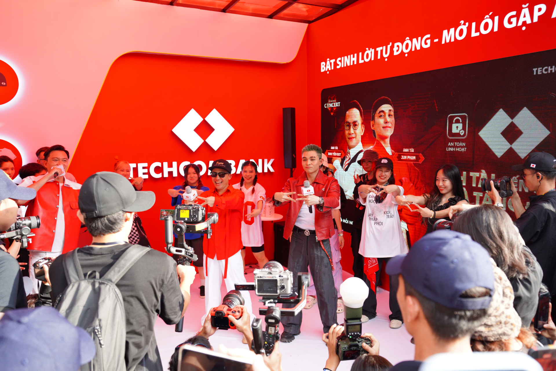 Techcombank công bố cách “Săn vé” Concert Anh Trai Vượt Ngàn Chông Gai - ảnh 3