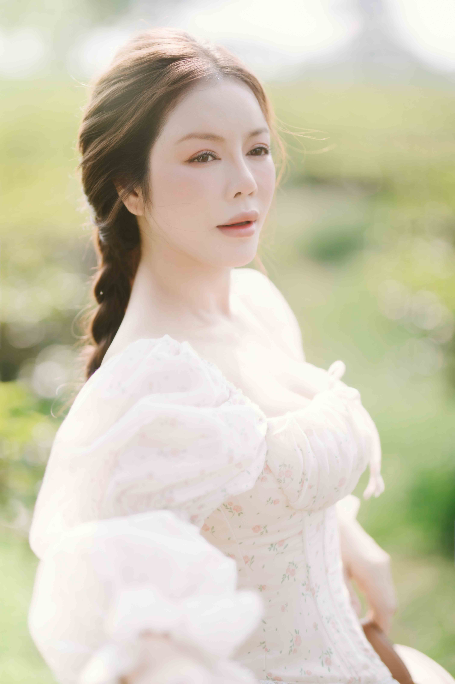Lý Nhã Kỳ hóa nàng thơ giữa thiên nhiên Gia Lai - ảnh 2