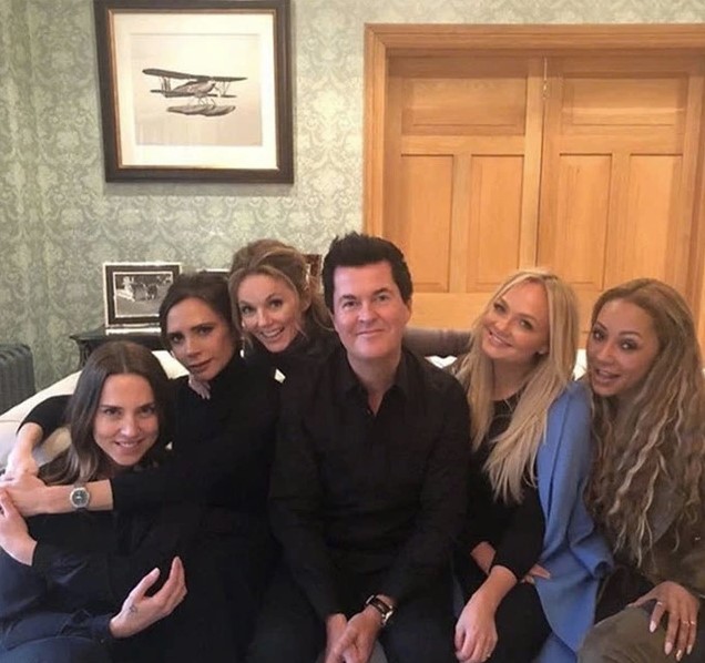 Simon Fuller từng là người dẫn dắt và quản lý nhóm Spice Girls thời đỉnh cao